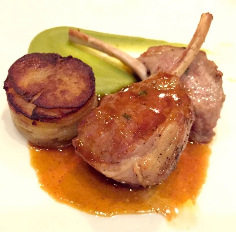 Iberico Lamb ที่เสิร์ฟกับ Pinot Noir 2014