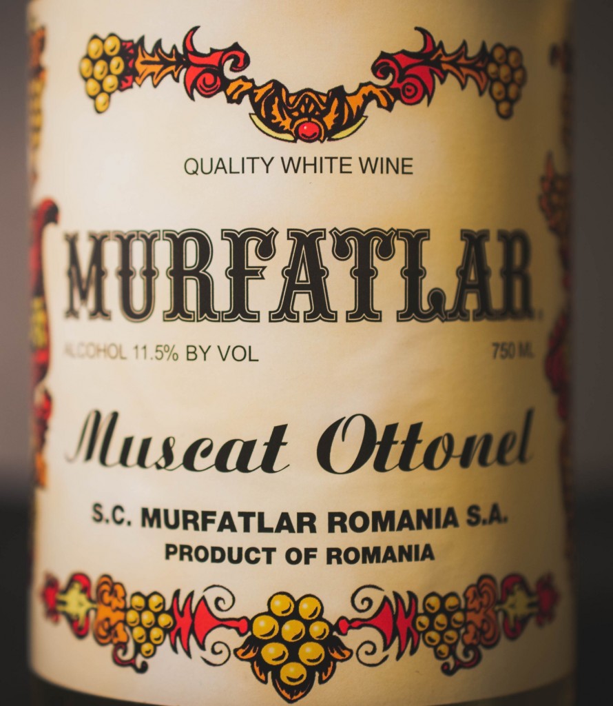 ไวน์ขาวทีทำจากองุ่น Muscat Ottonel